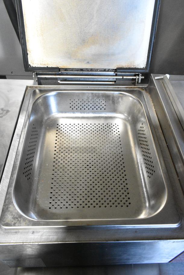 Avantco 177QS1800SS Stainless Steel Commercial Countertop Electric Powered Quickshot Steamer. 120 Volts, 1 Phase. Tested and Working! - Image 5 of 8