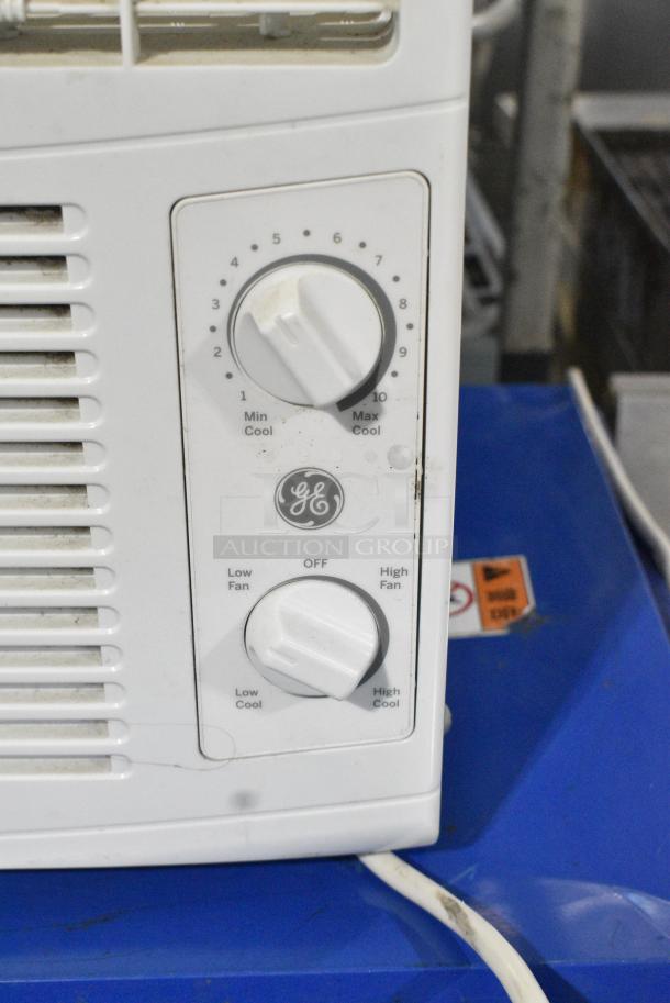 General Electric GE AHTC05AAQ1 Window Mount Air Conditioner. 115 Volts, 1 Phase. Tested and Working! - Image 3 of 8