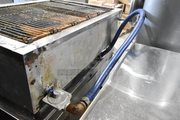 Vulcan VCRB36-1 Stainless Steel Commercial Countertop Natural Gas Powered Charbroiler Grill. - Image 5 of 6