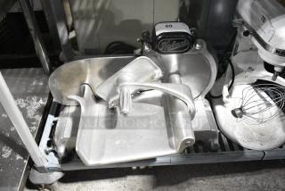 Hobart 700648 Metal Countertop Meat Slicer. 115 Volts, 1 Phase. Tested and Working!