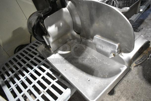 Hobart 700648 Metal Countertop Meat Slicer. 115 Volts, 1 Phase. Tested and Working! - Image 6 of 8