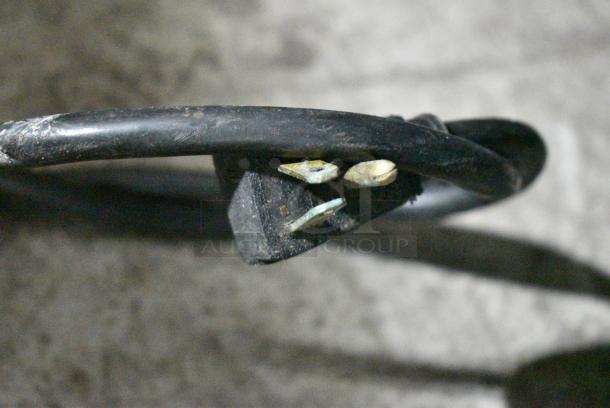 True T-23F-2-MC Stainless Steel Commercial 2 Half Size Door Reach In Freezer on Commercial Casters. 115 Volts, 1 Phase. Tested and Powers On But Does Not Get Cold - Image 9 of 10