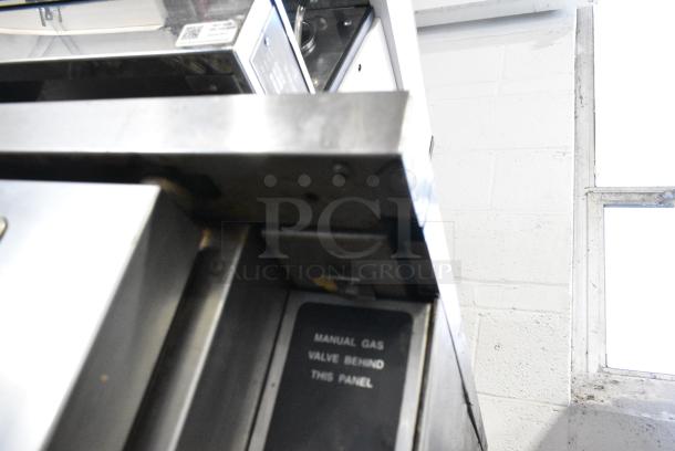 Garland Master 200 Stainless Steel Commercial Natural Gas Powered Full Size Convection Oven w/ View Through Doors, Metal Oven Racks and Thermostatic Controls. - Image 6 of 8