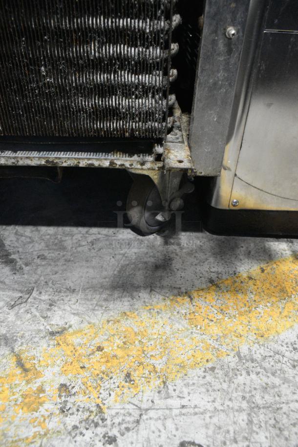 True TPP-67 Stainless Steel Commercial Pizza Prep Table on Commercial Casters. 115 Volts, 1 Phase. Tested and Powers On But Does Not Get Cold - Image 4 of 13