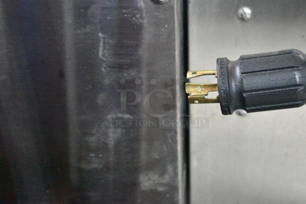 Metro C569-SFS-UA Metal Commercial Single Door Reach In Heated Holding Cabinet on Commercial Casters. 120 Volts, 1 Phase. Cannot Test Due To Plug Style - Image 6 of 7