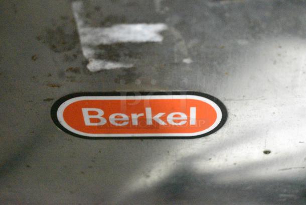 Berkel MB Metal Commercial Countertop Bread Loaf Slicer. 115 Volts, 1 Phase. Tested and Working! - Image 6 of 7