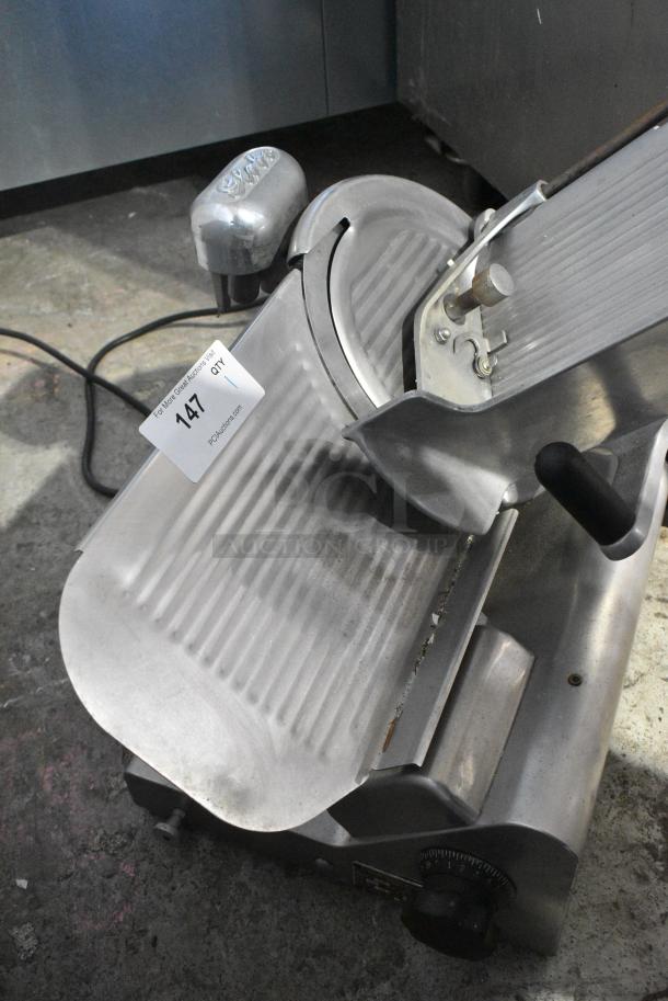 Globe 500 Stainless Steel Commercial Countertop Meat Slicer w/ Blade Sharpener. 115 Volts, 1 Phase. Tested and Working! - Image 3 of 7