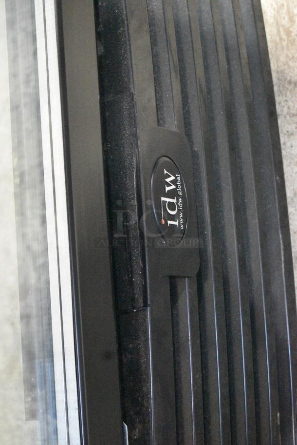 IDW G-12s Metal Commercial Single Door Reach In Cooler Merchandiser w/ Poly Coated Racks. 115 Volts, 1 Phase. Tested and Working! - Image 3 of 6