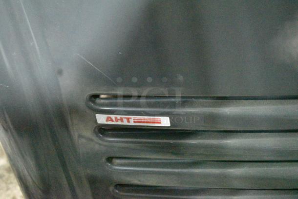 AHT AC-W LED Metal Commercial Open Grab N Go Merchandiser w/ Metal Shelves. 120 Volts, 1 Phase. Tested and Working! - Image 2 of 7