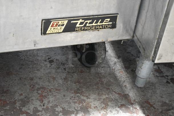 True TWT-36 ENERGY STAR Stainless Steel Commercial 2 Door Work Top Cooler on Commercial Casters. 115 Volts, 1 Phase. Tested and Working! - Image 3 of 7