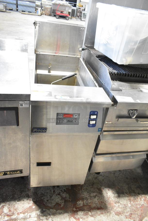 Pitco Frialator SRTE Stainless Steel Commercial Floor Style Electric Powered Rethermalizer w/ 2 Metal Fry Baskets. 208 Volts, 3 Phase. - Image 1 of 6