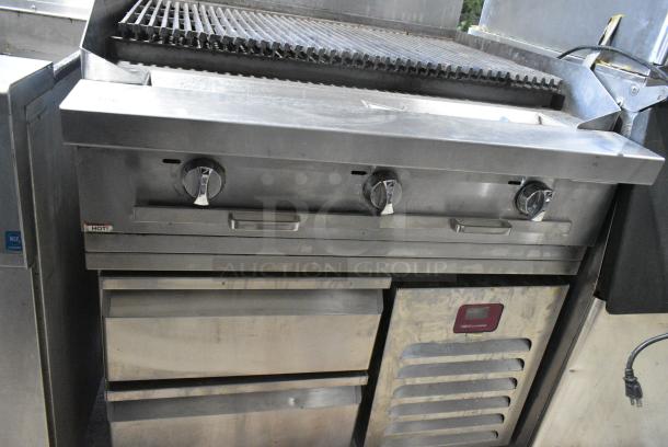 Southbend Stainless Steel Commercial Charbroiler Grill on  2018 Stainless Steel 2 Drawer Chef Base. 115 Volts, 1 Phase. Tested and Powers On But Does Not Get Cold - Image 5 of 9