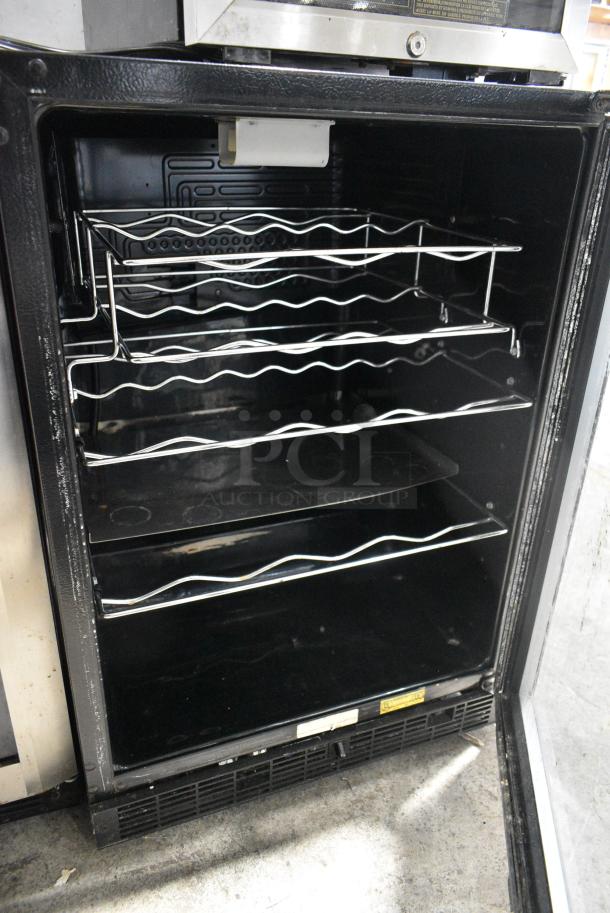 Marvel Metal Mini Cooler Merchandiser. 115 Volts, 1 Phase. Tested and Working! - Image 3 of 6