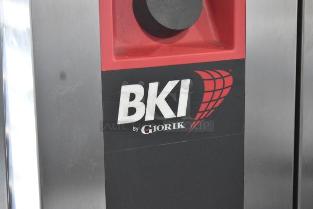 BRAND NEW SCRATCH AND DENT! BKI AETG202R Stainless Steel Commercial Gas Powered Roll In Rack Combi Convection Oven w/ Metal Pan Rack. - Image 3 of 8