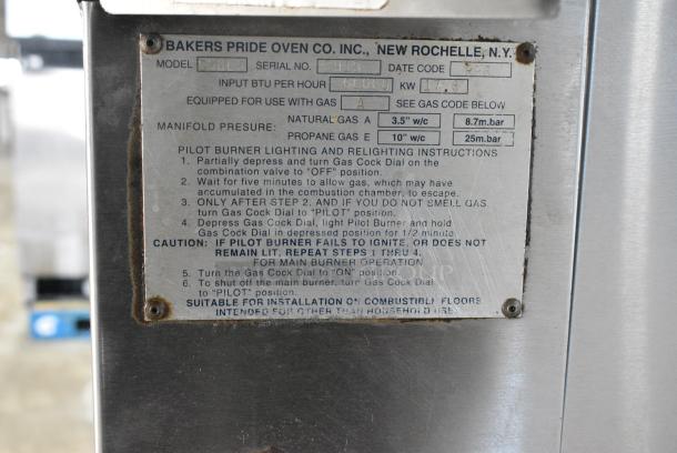 Bakers Pride GS805 Stainless Steel Commercial Natural Gas Powered Single Deck Pizza Oven on Metal Legs. 60,000 BTU. - Image 6 of 6