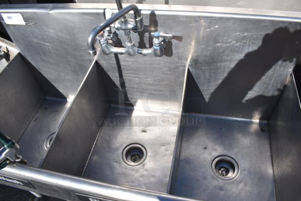 Stainless Steel 3 Bay Sink w/ Spray Nozzle Attachment, Faucet and Handles. - Image 5 of 7