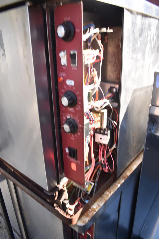 2 Blodgett Stainless Steel Commercial Electric Powered Full Size Convection Oven w/ Solid Doors, Metal Ovens and Thermostatic Controls. 2 Times Your Bid! - Image 3 of 9