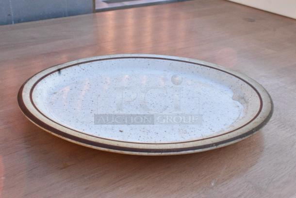 Box of 20 Various Ceramic Dishes. - Image 1 of 5