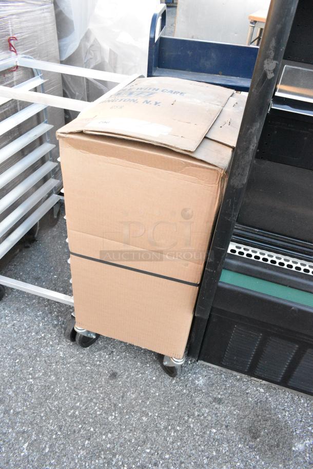 BRAND NEW SCRATCH AND DENT! Channel ETPR-3E3 8 Pan End Load Aluminum Steam Table Pan Rack - Assembled - Image 2 of 4