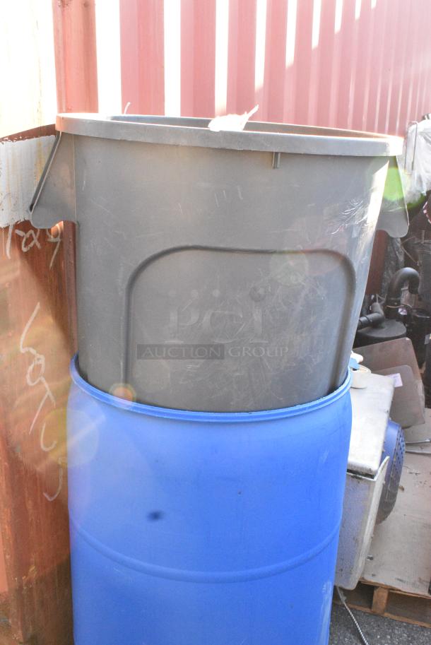 3 Various Poly Trash Cans. 3 Times Your Bid! - Image 4 of 4