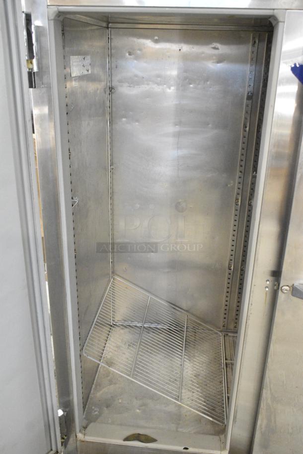 Victory FA-2D-S7 Stainless Steel Commercial 2 Door Reach In Cooler. 115 Volts, 1 Phase. - Image 4 of 8