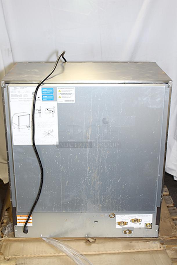 BRAND NEW SCRATCH & DENT! Manitowoc UYF0310W NEO 30" Water Cooled Undercounter Half Dice Cube Ice Machine with 119 lb. Bin - 120V, 293 lb. - Image 5 of 9