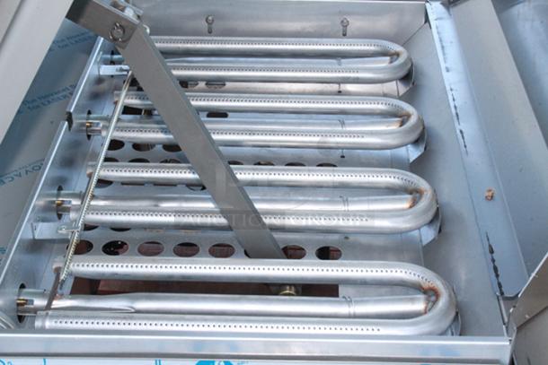 BRAND NEW SCRATCH & DENT! Vulcan VG40-NAT Natural Gas 40 Gallon Manual Tilt Braising Pan / Tilt Skillet - 120,000 BTU. S/N: 46-3046753. Legs have a very minor bend. - Image 7 of 10