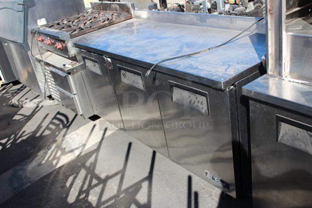 True TWT-72 72 3/8" Worktop Refrigerator with 3 9/16" Backsplash, 115v. Tested. In Working Order. - Image 2 of 7