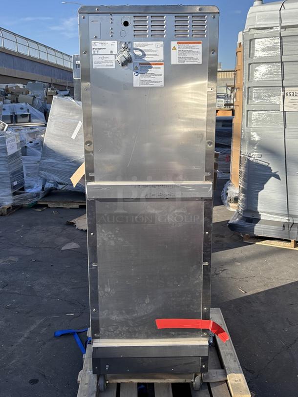 BRAND NEW SCRATCH & DENT! Alto-Shaam 1200-SK DX 208/240V/1 Full Height Cook and Hold Smoker Oven with Deluxe Controls - 208-240V, 6900-8900W. S/N: 3397200-1. Includes: Hardware, Racks, Etc. PLUS 2 Bags of Each: Apple Chips (10136b), Maple Chips (10318b), Hickory Chips (10218), Cherry Chips (WC-22540). Wheel Not Attached. ( See photos). - Image 11 of 11