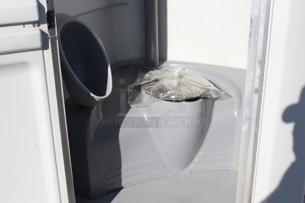 BRAND NEW, NEVER USED! PolyJohn FS3-1007 Fleet Light Gray Premium Portable Restroom - Assembled 13-MAY-2024. VERY MINOR SCUFFING!! - Image 6 of 8