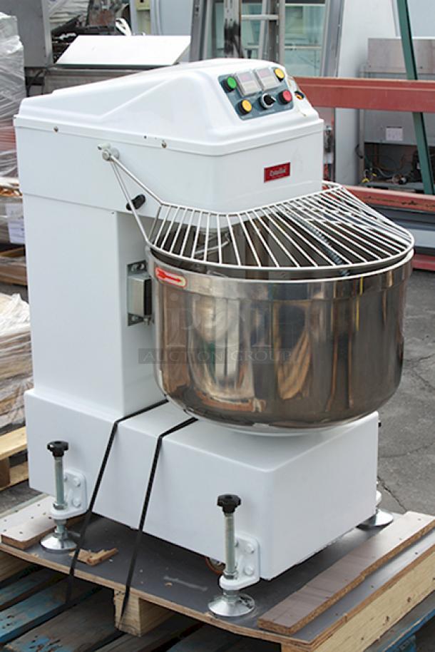 BRAND NEW SCRATCH & DENT! Estella SM80 80 Qt. / 116 lb. Two-Speed Spiral Dough Mixer - 220V, 3 Phase, 4.5 HP.  S/N: 348SM80072400086 Unit is scratched and dented (see photos). - Image 5 of 9