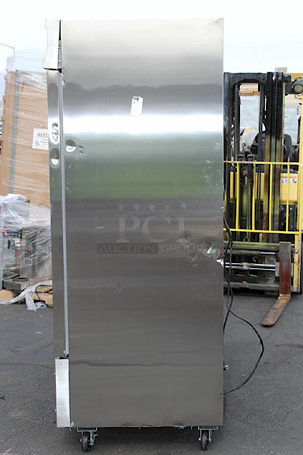 BRAND NEW SCRATCH & DENT! Avantco SS-3R-HC 81 5/16" Stainless Steel Solid Door Reach-In Refrigerator, 115 Volts 7.2 Amps 1 Phase 60 Hz S/N: 823108553 7067 2411. Unit is scratched and dented (see photos). - Image 5 of 7