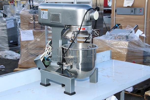 Avantco MX10H 10 Qt. Planetary Stand Mixer with Guard & Standard Accessories - 120V, 3/4 hp. Unit is damaged. - Image 1 of 5