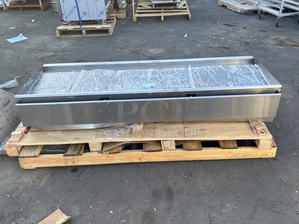 BRAND NEW SCRATCH & DENT! Cooking Performance Group GT-CPG-72-NL 72" Nat. Gas Countertop Griddle with Thermostatic Controls - 180,000 BTU. S/N: 2408006523. - Image 4 of 8