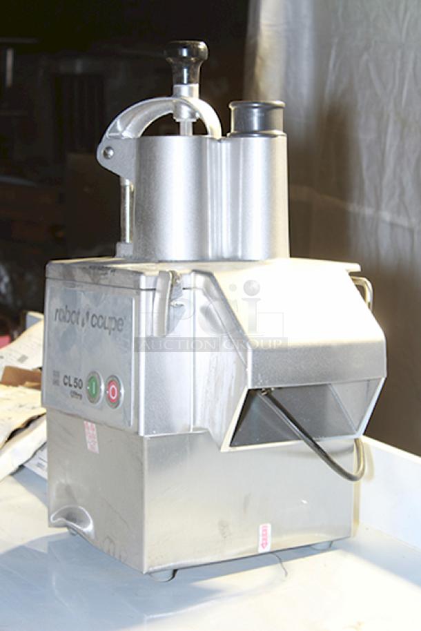BRAND NEW SCRATCH & DENT! Robot Coupe CL50 Ultra Continuous Feed Food Processor - 1 1/2 hp With (5) Discs, Blades & Grids: (2806SW) 11/32" Grating / Shredding Disc, (28130W) 3/8" Slicing Disc, (28064W) 1/8" Slicing Disc, (28119) 3/8" Dicing Grid, (28059W) 3/16" Grating / Shredding Disc. 120 Volts 1 Phase 60 Hz - Image 5 of 8
