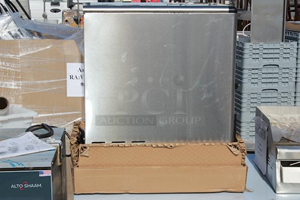 BRAND NEW SCRATCH & DENT! Avantco Ice UC-B-77-A 14 13/16" Air Cooled Undercounter Bullet Ice Machine - 96 lb.	Unit is in original packaging. 115 Volts	6 Amps	1 Phase	60 Hz S/N: 194UCB77A-24040087. Production Date: APR-2024 - Image 6 of 6