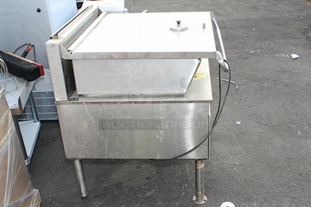 Cleveland SEL-25-TR 25 Gallon DuraPan Electric Open Base Tilt Skillet, Propane - 120v. In Working Order. - Image 4 of 8