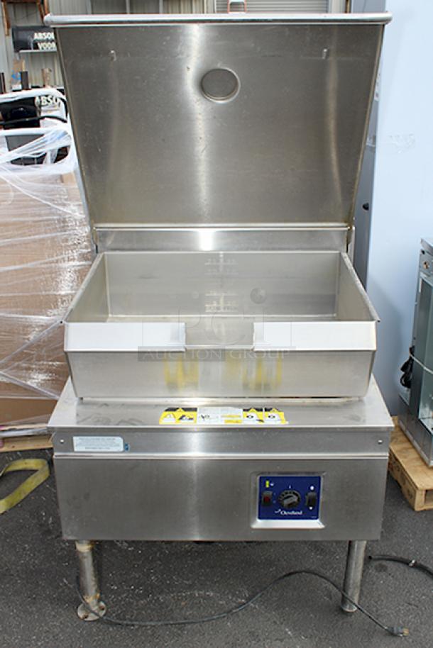 Cleveland SEL-25-TR 25 Gallon DuraPan Electric Open Base Tilt Skillet, Propane - 120v. In Working Order. - Image 5 of 8