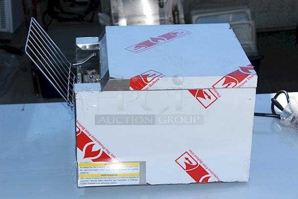 BRAND NEW SCRATCH & DENT! Galaxy CT-10 Conveyor Toaster with 3" Opening - 120V, 1750W. SERIAL #: 1223GCT10182. Minor Scratching and Denting. - Image 6 of 8