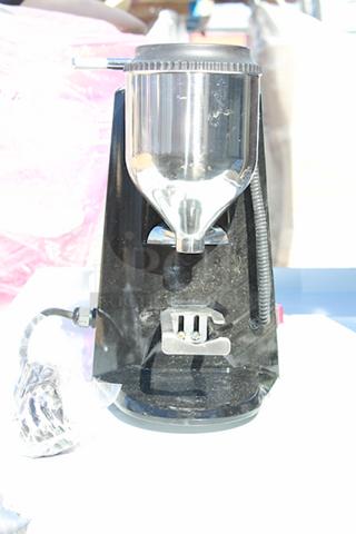 BRAND NEW SCRATCH & DENT! Estella Caffe ECEGOD On Demand Espresso Grinder - 120V. Dented. May be missing pieces. Grinder Only.