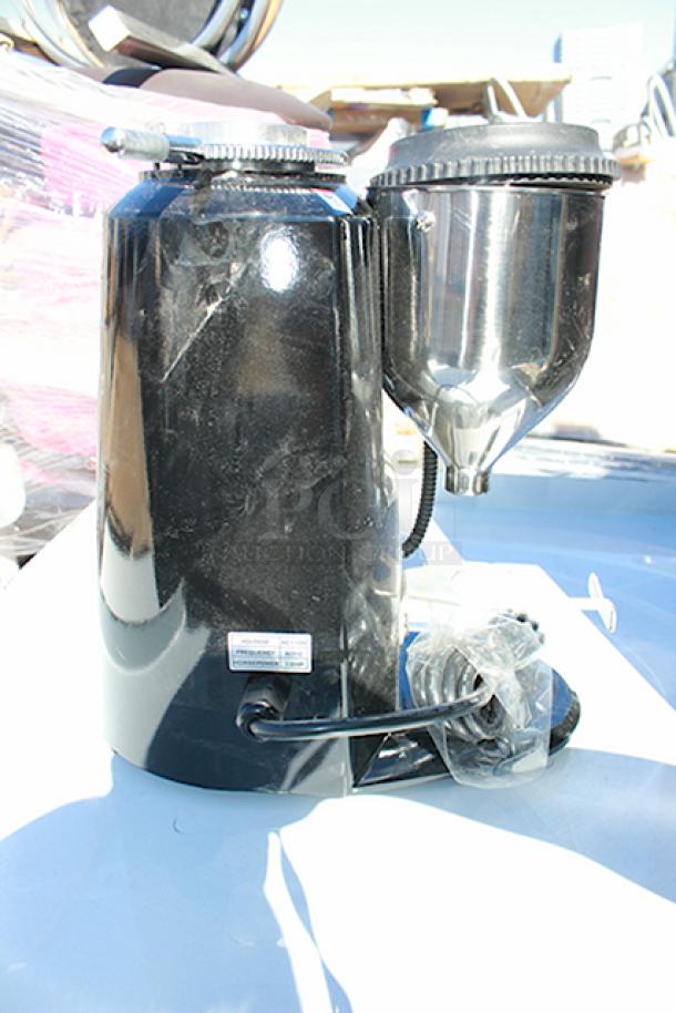 BRAND NEW SCRATCH & DENT! Estella Caffe ECEGOD On Demand Espresso Grinder - 120V. Dented. May be missing pieces. Grinder Only. - Image 4 of 5