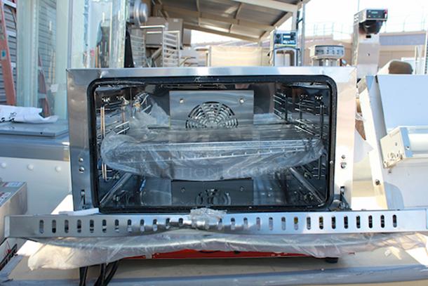 BRAND NEW SCRATCH & DENT! Avantco CO-16 Half Size Countertop Convection Oven, 1.5 Cu. Ft. - 120V, 1600W. Outer black glass is broken. Unit is dented/Bent . - Image 2 of 5