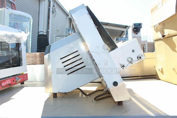 BRAND NEW SCRATCH & DENT! Estella EDS18S 18" Countertop One Stage Dough Sheeter - 120V, 1/2 HP. S/N: 901388-51. Prod. Date: JUN-2024 - Image 5 of 5