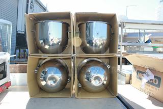BRAND NEW CONDITION! Assure Parts 20 Qt. Stainless Steel Mixing Bowls. 4x Your Bid.  Equivalent Items: Hobart 00-275683, Hobart 00-62104, Hobart 275683, Hobart 62104, Hobart BOWL-SST220 & Uniworld UM-20B. Bowls are out of original packaging.