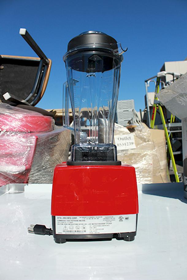 Vitamix 62826 Vita-Prep 3 3 hp Blender with 64 oz. Container - 120V. - Image 7 of 8