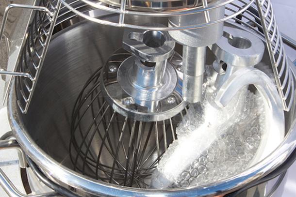 BRAND NEW SCRATCH & DENT! Main Street Equipment CMIX30 30 Qt. Planetary Floor Mixer with Guard & Standard Accessories - 120V, 2 hp. S/N: 24070230015 Unit is cracked on the top back side and the power cord needs to be replaced. - Image 6 of 9