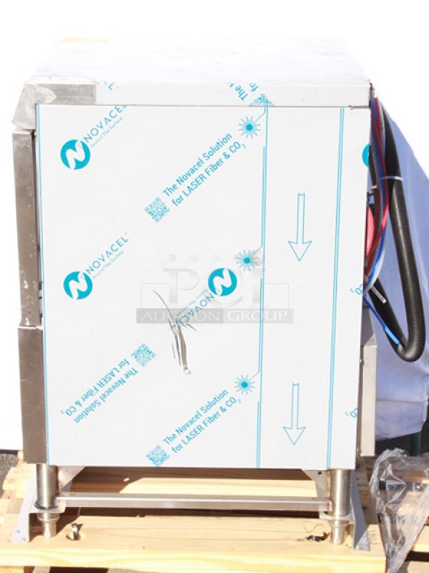 BRAND NEW SCRATCH & DENT! Hobart LXGNPR-2 Advansys Low Temperature Undercounter Glass Washer with PuriRinse and 6" Leg Stand - 120V. S/N: 231263785. - Image 3 of 7