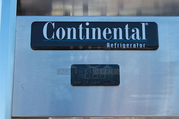 BRAND NEW SCRATCH & DENT! Continental Refrigerator 1R-N 26" Solid Door Reach-In Refrigerator, 115 Volts, 1 Phase, 60Hz. On Commercial Casters. In working Order. Keys to lock are missing. S/N: 16494690. Unit is dented. See photos. - Image 6 of 6