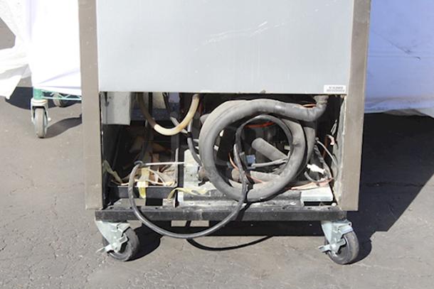 True TS-23FG~FGD01 27" Stainless Steel Glass Door Reach-In Freezer, 115v. On Commercial Casters. Tested. In working Order. S/N: 5182668. - Image 4 of 6