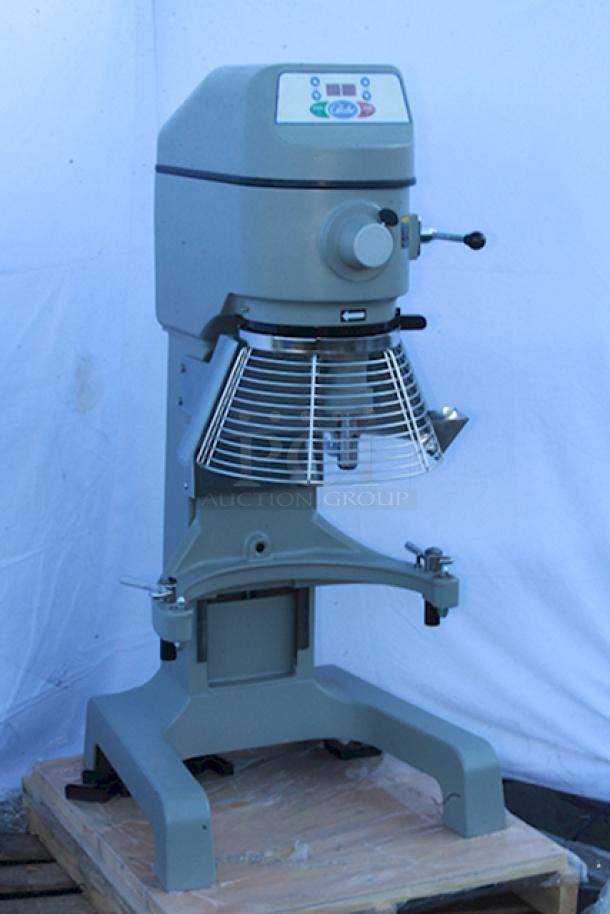 BRAND NEW SCRATCH & DENT! Globe SP40 40 Qt. Planetary Floor Mixer with Guard - 208V, 3 Phase, 2 hp. S/N: 74 52007. Mfr Date: 07/24. Missing Cover Plate. See Photos. - Image 6 of 10